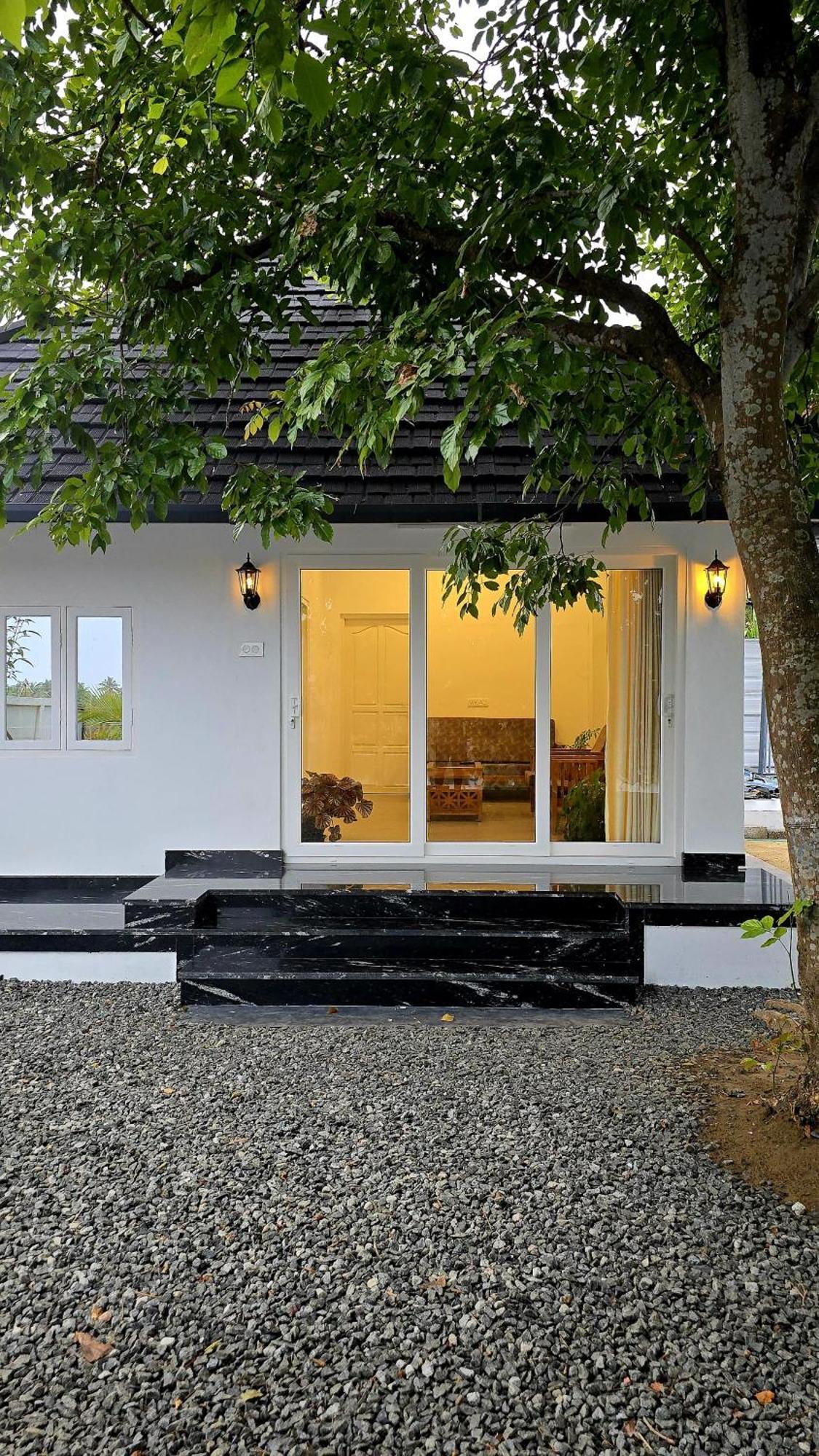 Pradeep'S Backwater Villa Kochi Buitenkant foto